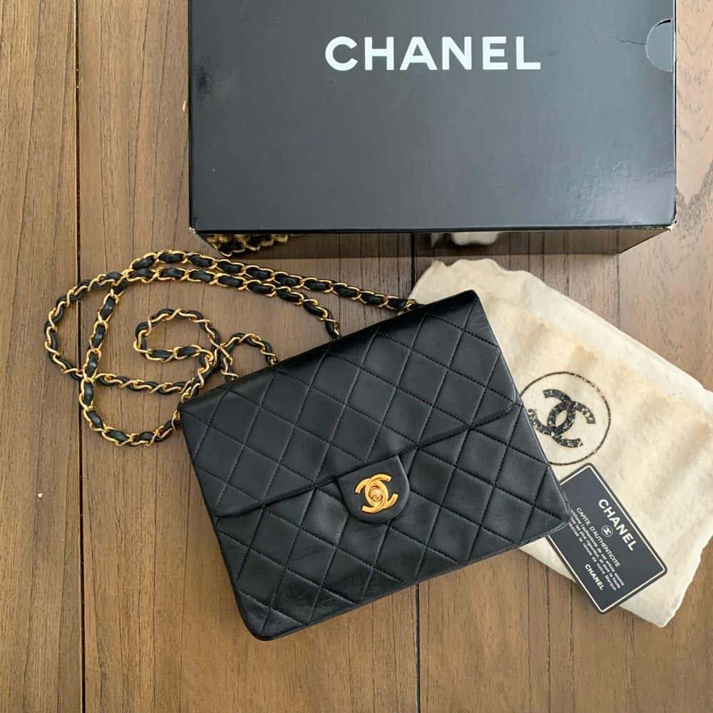 ❌SOLD❌ Chanel Vintage Square Flap Bag - Picture 1 of 8